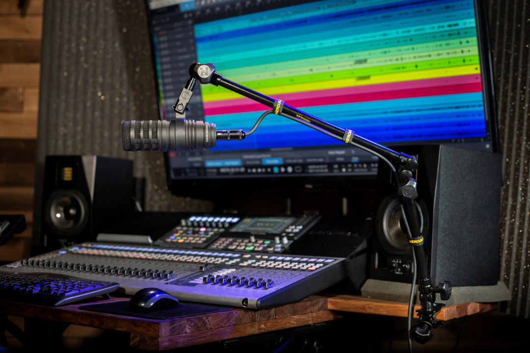 Hercules DG107B: Universal Podcast Mic & Cam Arm Stand