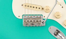 VINTAGE-STYLE HARDWARE