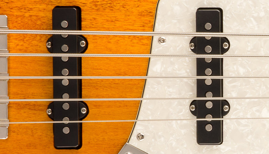 FENDER DESIGNED NOISELESS PICKUPS
