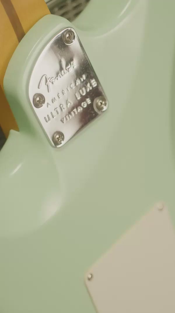American Ultra Luxe Vintage '60s Stratocaster